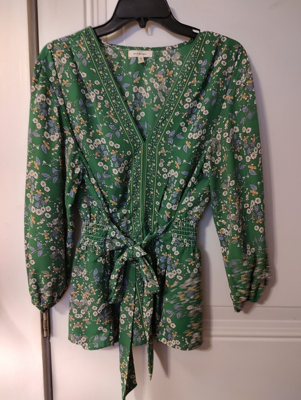 Green Floral V-Neck Tie-Waist Blouse